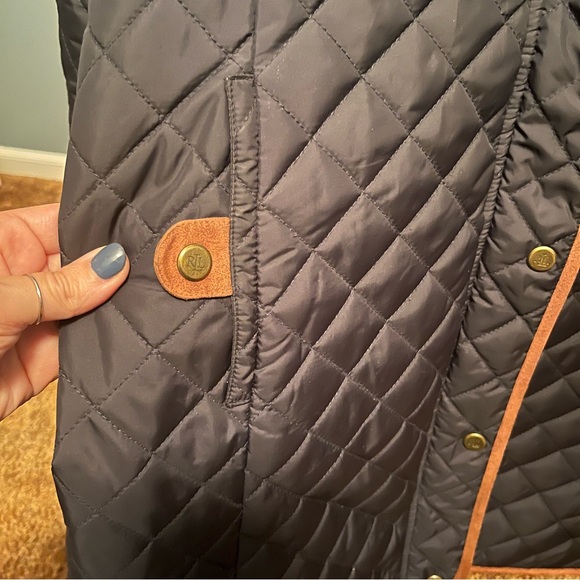 Ralph Lauren Women's Diamond Quilted Black Jacket. Size large. - Picture 3 of 9